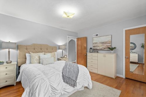 5227 Pernod Ave, Saint Louis MO 63139-1329 exterior