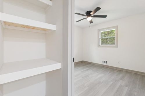 2014 Jones Rd, Atlanta GA  30318-5910 exterior