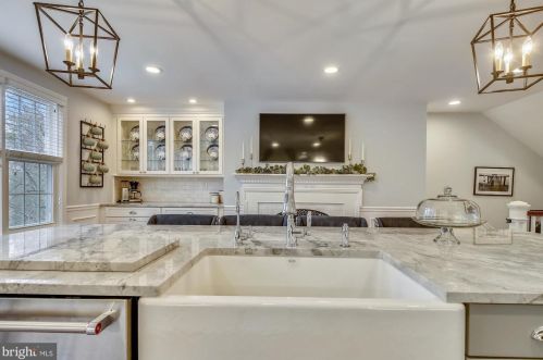 6316 Barrister Pl, Alexandria VA 22307-1214 exterior