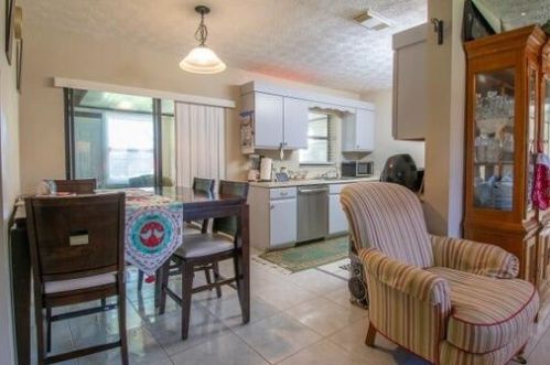 2173 Gaslight St, Fort Pierce FL  34952-7330 exterior