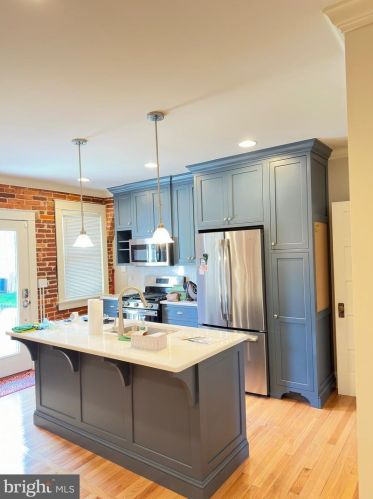 725 Shippen St, Lancaster PA 17602-2714 exterior