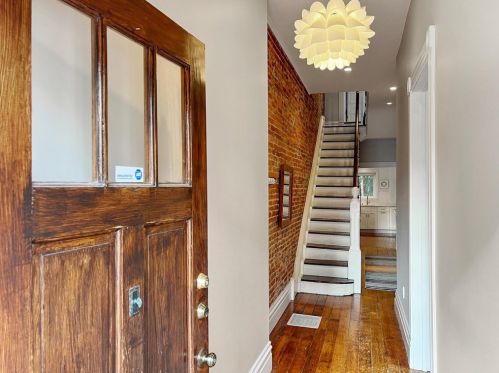 137 42nd St, Pittsburgh PA  15201-3136 exterior