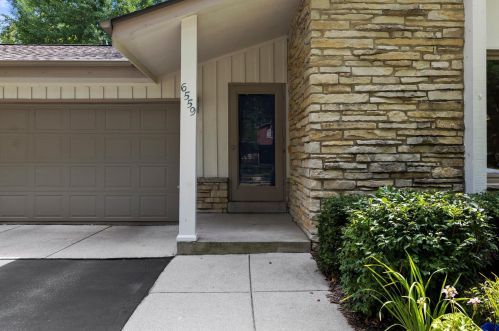 6559 Pierner Pl, Milwaukee, WI 53223-1533