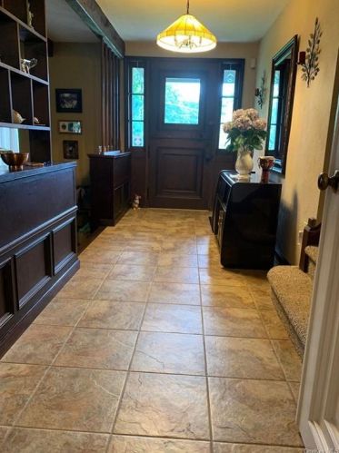 18 Pleasant Vw Rd, Poughkeepsie NY 12603-1420 exterior