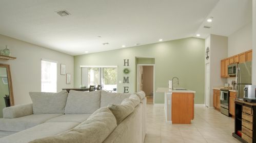 1780 Leafy Rd, Fort Pierce FL  34953-1355 exterior