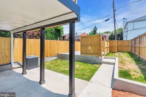 315 Patrick St, Alexandria VA 22314-2443 exterior