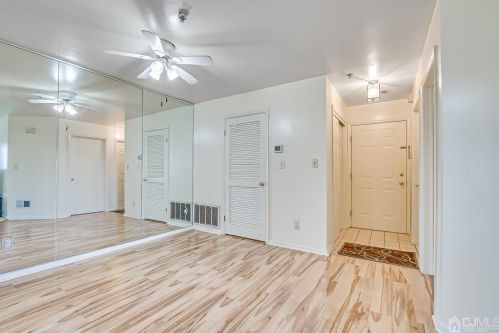 1138 Waterford Dr, Edison NJ 08817-1908 exterior