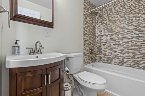 133 Pius St, Pittsburgh PA 15203-1618 exterior