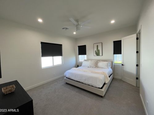 6841 12th Ave, Phoenix AZ  85013-1021 exterior