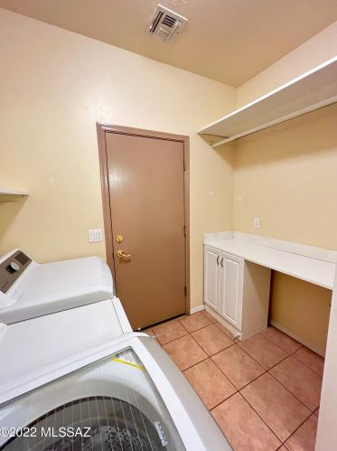 4051 Still Canyon Pass, Tucson AZ  85745-4166 exterior