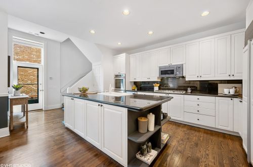 455 Webster Ave, Chicago IL 60614-3708 exterior