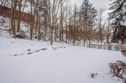 9822 Glendale Ave, Pittsburgh PA 15227-2831 exterior