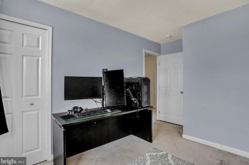 80 Frst Vw Ter, Hanover PA 17331-7449 exterior