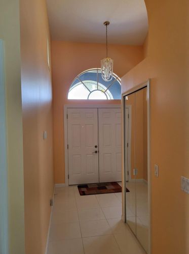 549 Cliff Rd, Fort Pierce, FL 34984-6227