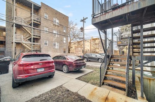 7952 Greenwood Ave, Chicago IL 60619-7096 exterior