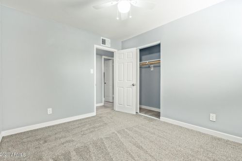 2925 42nd Ave, Phoenix AZ  85019-4323 exterior