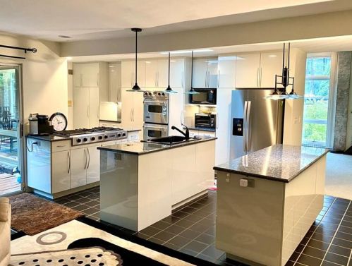 2315 Marbury Rd, Pittsburgh PA 15221-3672 exterior