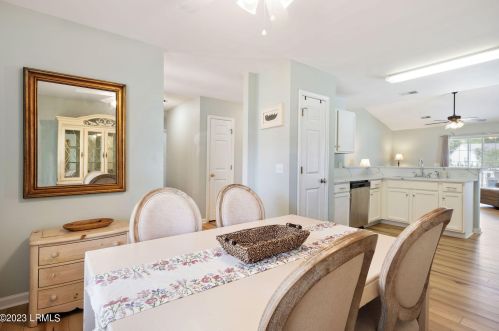 4 Hidden Lk Ln, Bluffton SC 29910-8002 exterior