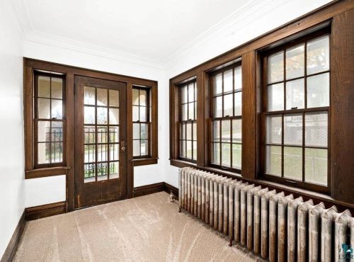 1018 24 Ave, Duluth MN 55806-1923 exterior