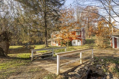 347 Lauer Rd, Poughkeepsie NY 12603-3942 exterior