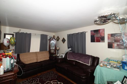 7406 Derby Pl, Milwaukee WI 53209-5841 exterior