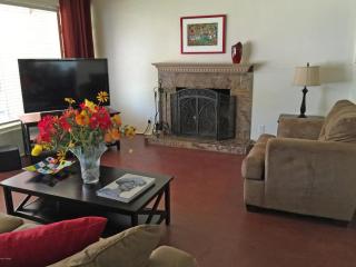 2345 Juanita St, Tucson, AZ 85719-3822