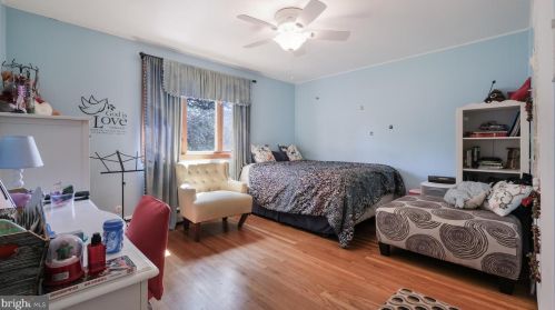 1078 Corn Crib Dr, Huntingdon Valley PA 19006-3306 exterior