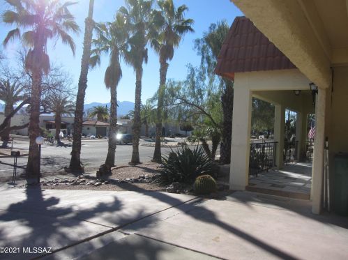 735 Abrego Dr, Green Valley AZ 85614-3637 exterior