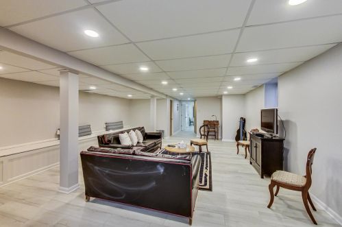 1133 Schubert Ave, Chicago IL 60614-1507 exterior