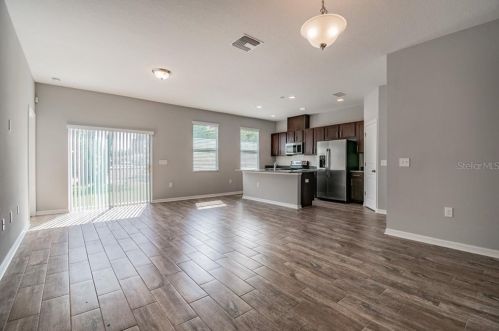 3009 Mcberry St, Tampa, FL 33610-6410