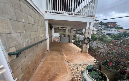 1952 Bertram St, Honolulu HI 96816-2006 exterior