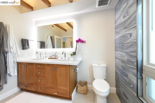 1807 Evalane Way, Concord CA 94519-2356 exterior