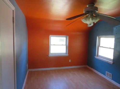 337 Dorothy Dr, Pittsburgh PA  15235-1831 exterior