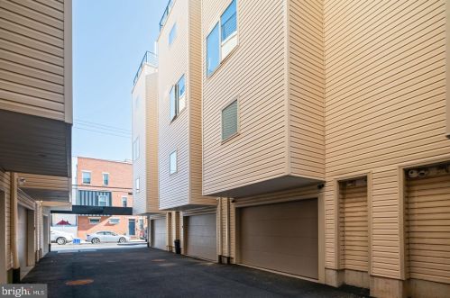 1304 20 St, Philadelphia PA 19140-5810 exterior