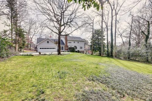 5116 Meadowlake Dr, Atlanta GA 30338-4317 exterior