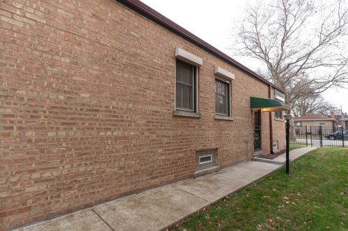 12234 State St, Chicago IL 60827-2016 exterior