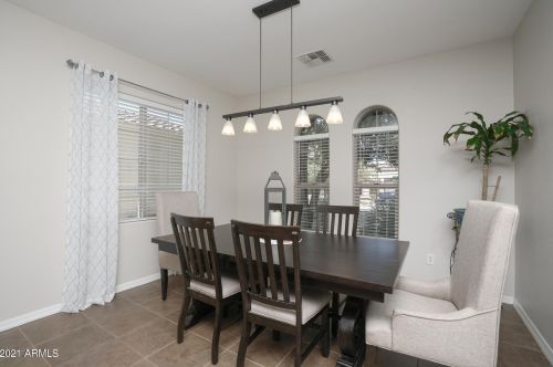 253 Jade Dr, Chandler AZ 85286-1646 exterior