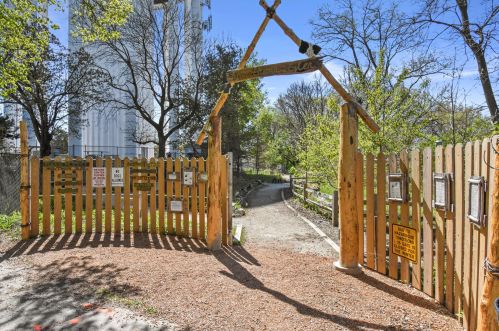 1301 58, Milwaukee WI 53214-3434 exterior