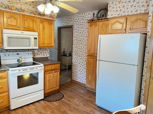 3789 Massachusetts Ave, Milwaukee, WI 53220-1762