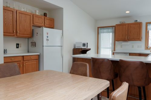 2217 Knuell St, Manitowoc WI 54220-0902 exterior