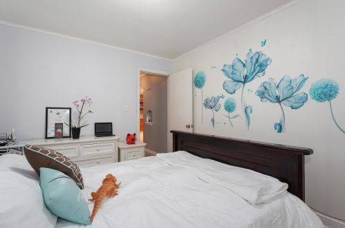 5616 Kolin Ave, Chicago IL 60629-4838 exterior