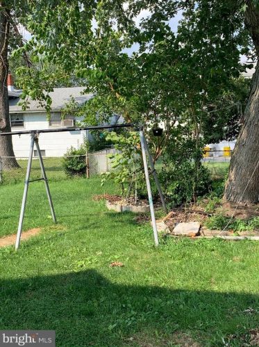 5443 Frosthoffer Ave, Camden NJ 08109-1164 exterior