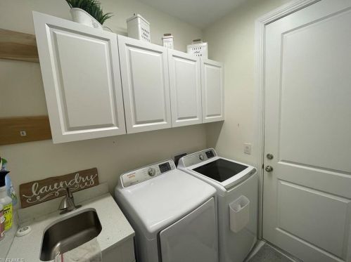 235 8 St, Naples FL 34120-3468 exterior