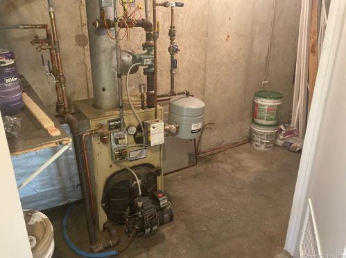 315 Litchfield Rd, Torrington CT 06791-2101 exterior