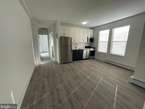 1421 12th St, Washington DC  20005-4403 exterior