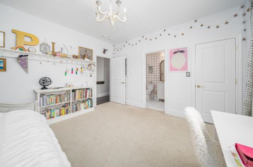 11428 Clayton Rd, Saint Louis MO 63131-2502 exterior