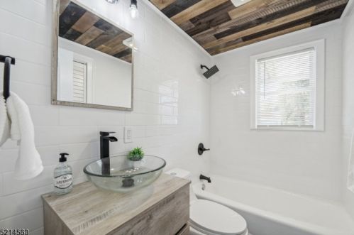 324 Sycamore Ave, Scotch Plains NJ  07076-1124 exterior