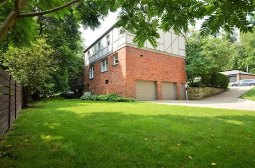 2021 Garrick Dr, Pittsburgh, PA 15235-5032