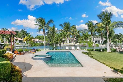 885 Admiralty Parade, Naples FL 34102-0000 exterior