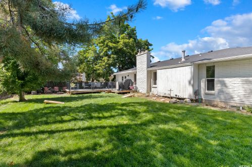 2474 Crk Rd, Sandy UT 84093-6442 exterior